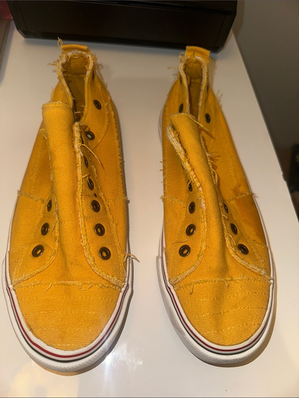 YOKI Mustard Yellow Canvas Slip-On Sneakers, Size 11-Men